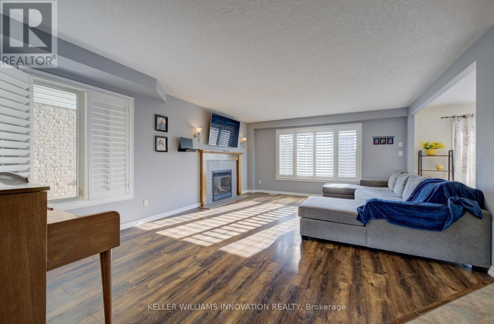 37 GREY OAK DRIVE Image 5