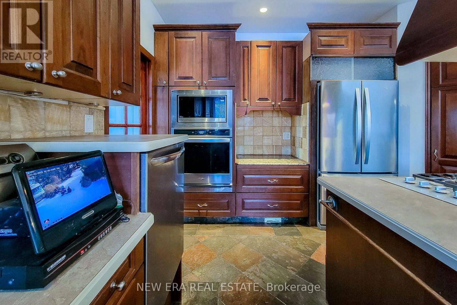 8831 SCHISLER ROAD Image 20