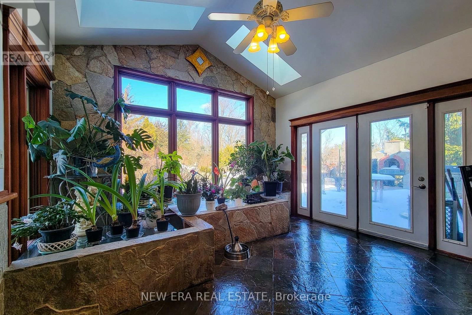8831 SCHISLER ROAD Image 23