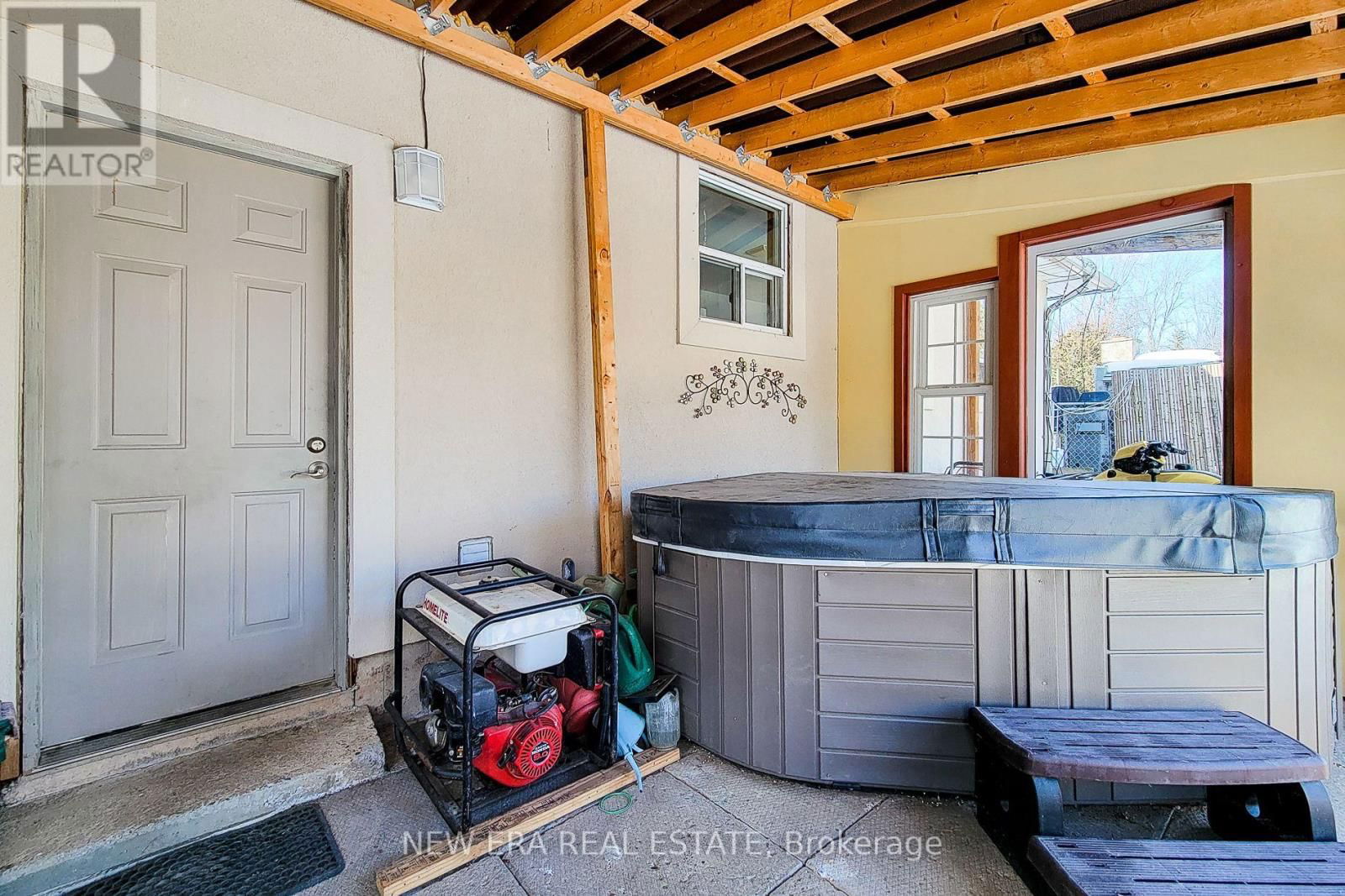 8831 SCHISLER ROAD Image 39