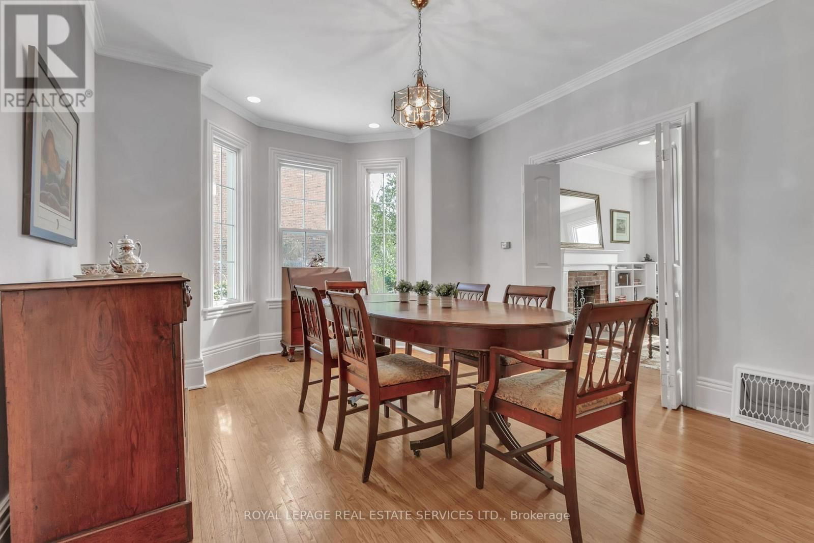 8 DUFF STREET Image 13
