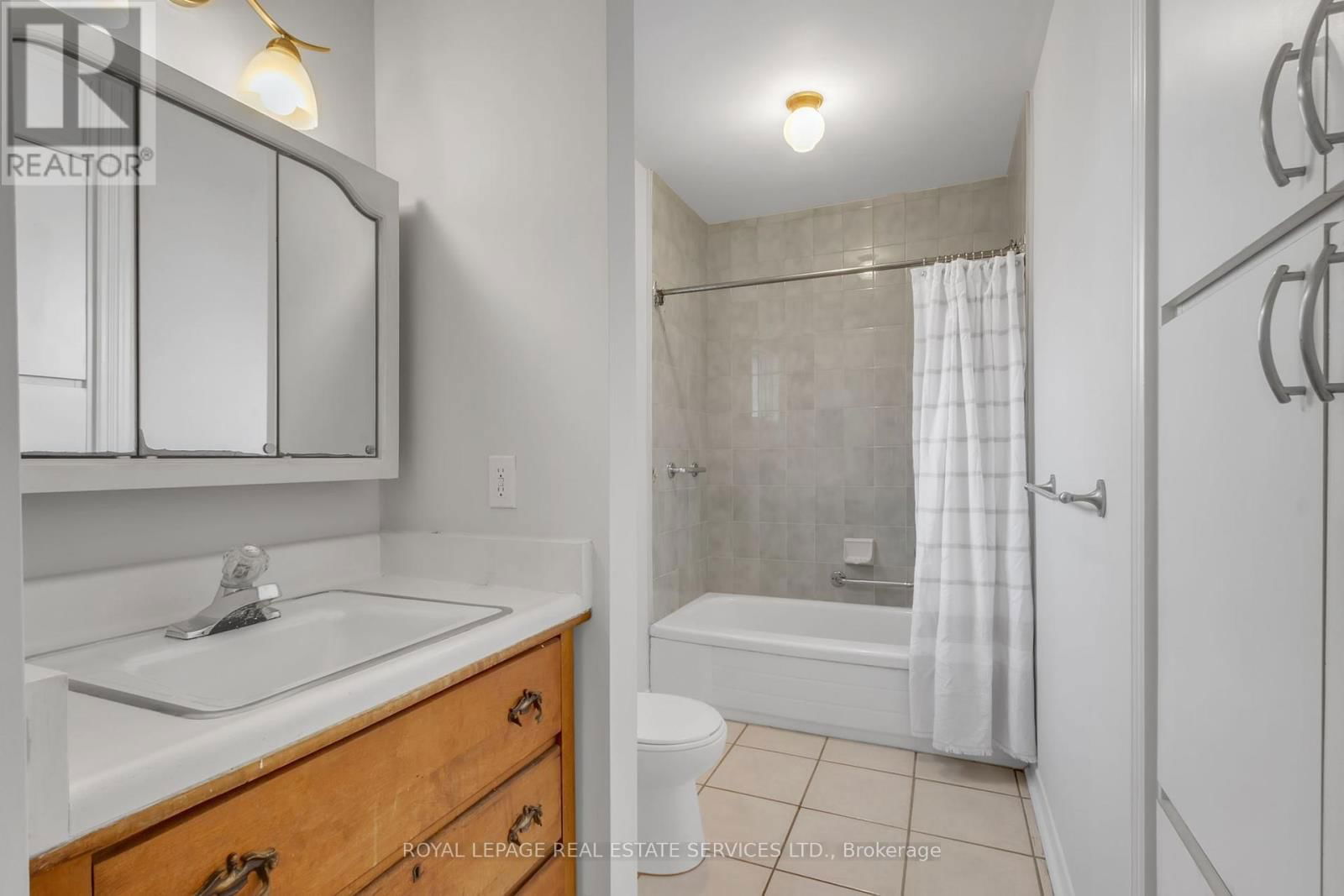8 DUFF STREET Image 24
