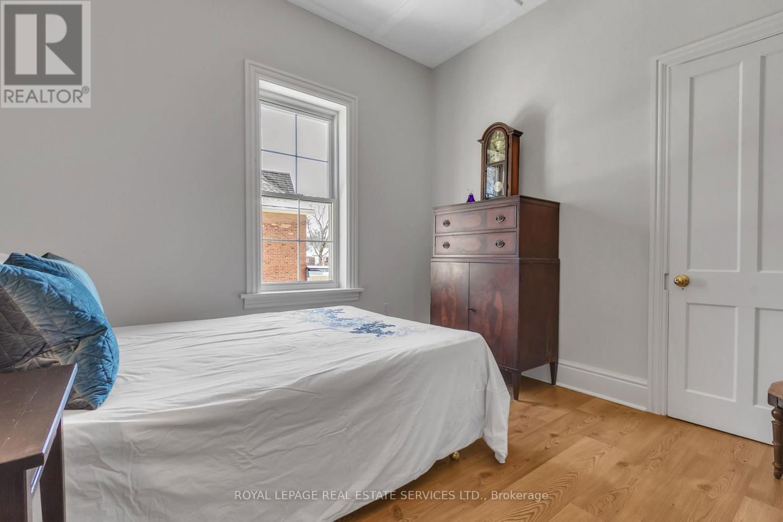 8 DUFF STREET Image 30