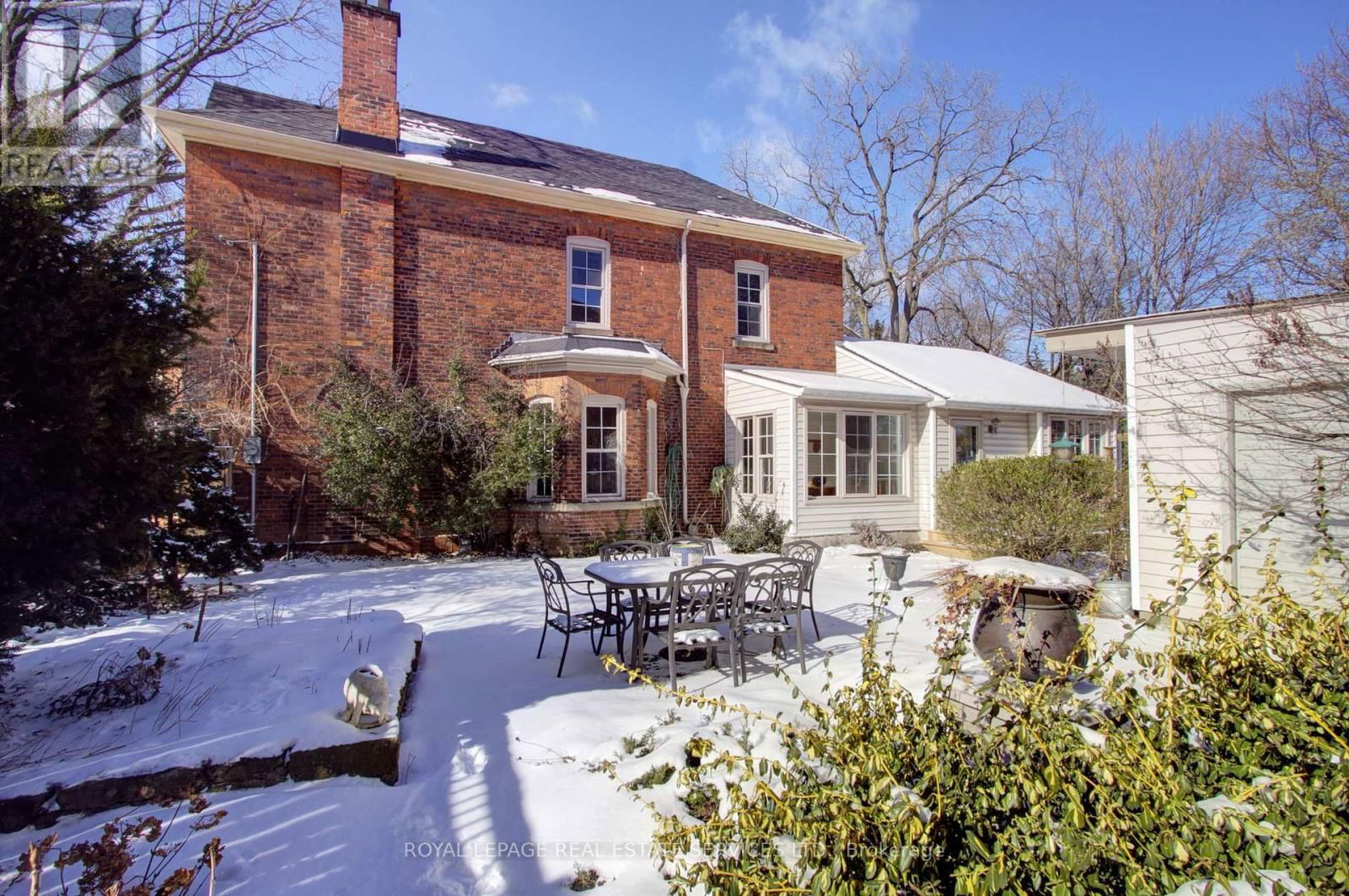 8 DUFF STREET Image 37