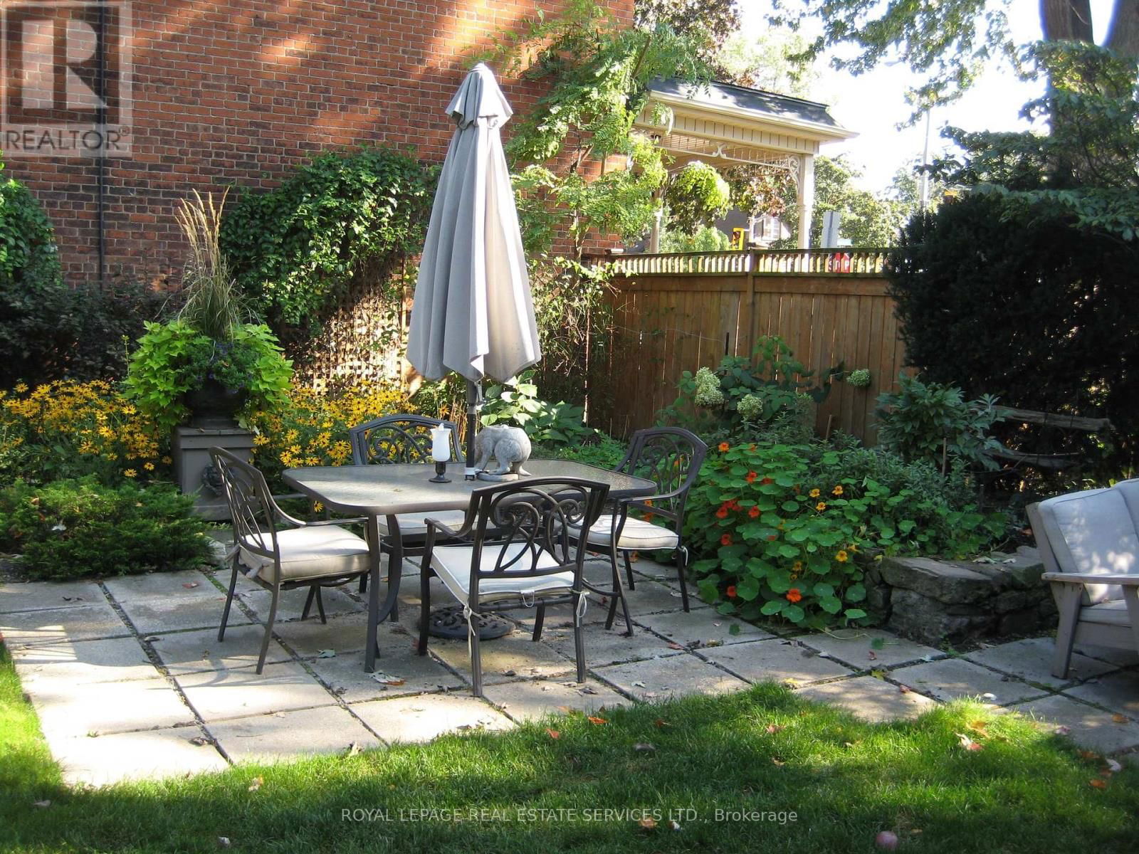 8 DUFF STREET Image 42