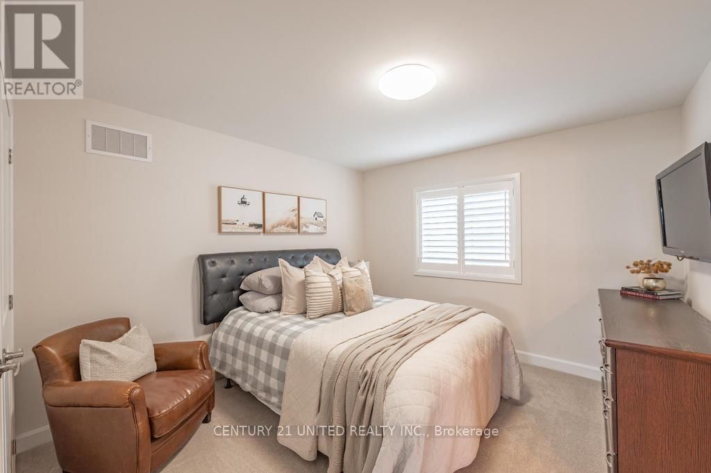 531 CLAYTON AVENUE Image 14