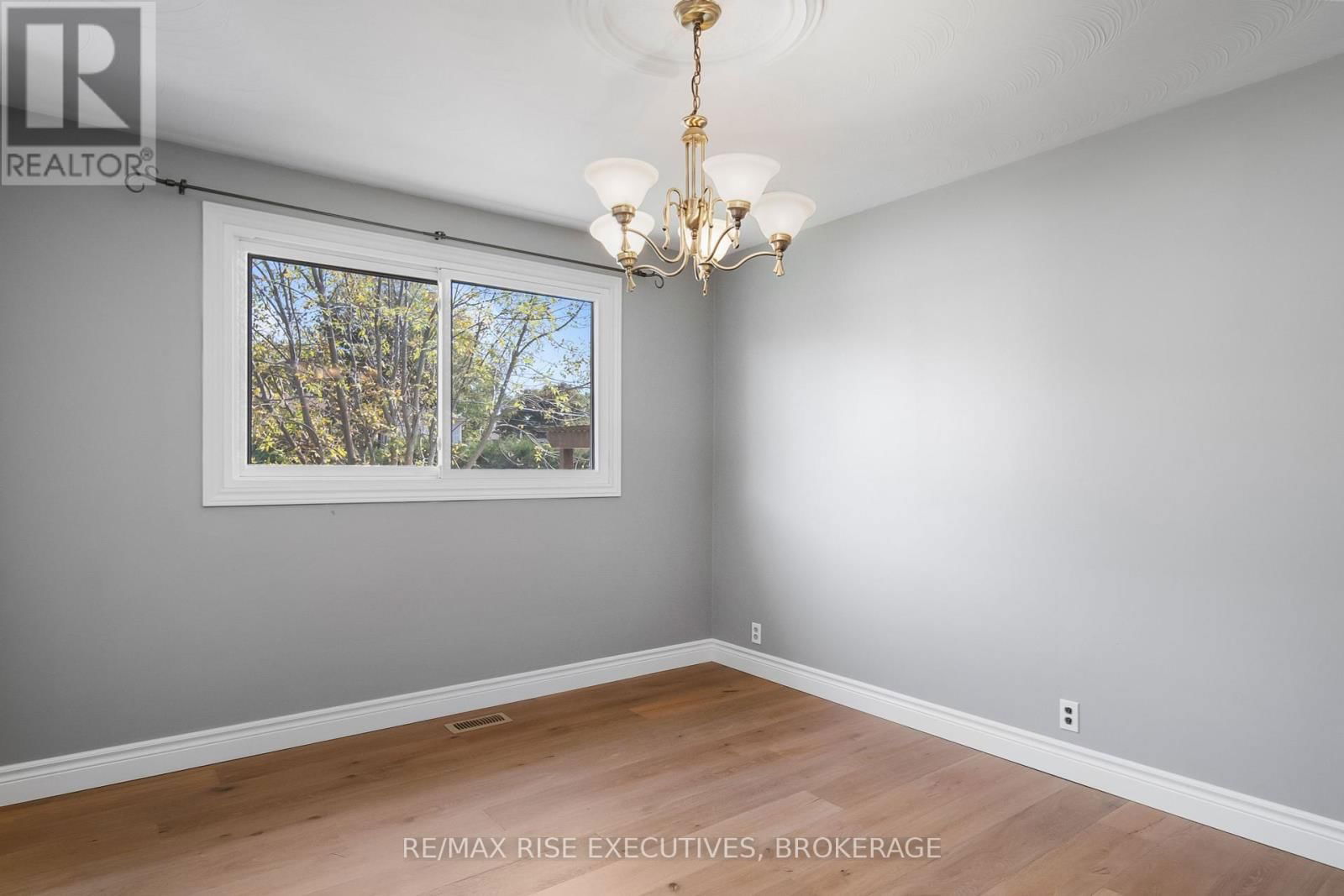 282 WELBORNE AVENUE Image 16
