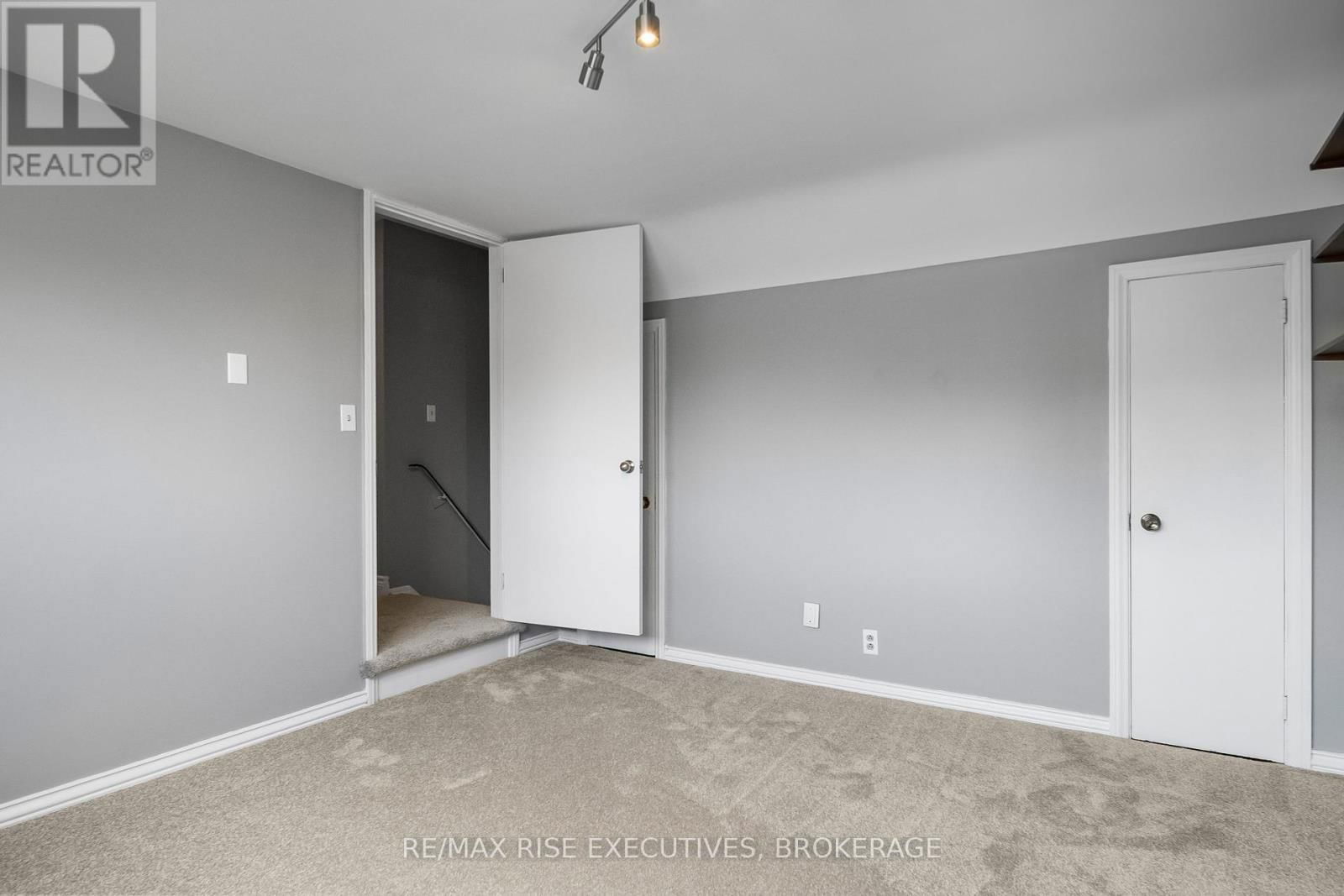 282 WELBORNE AVENUE Image 37