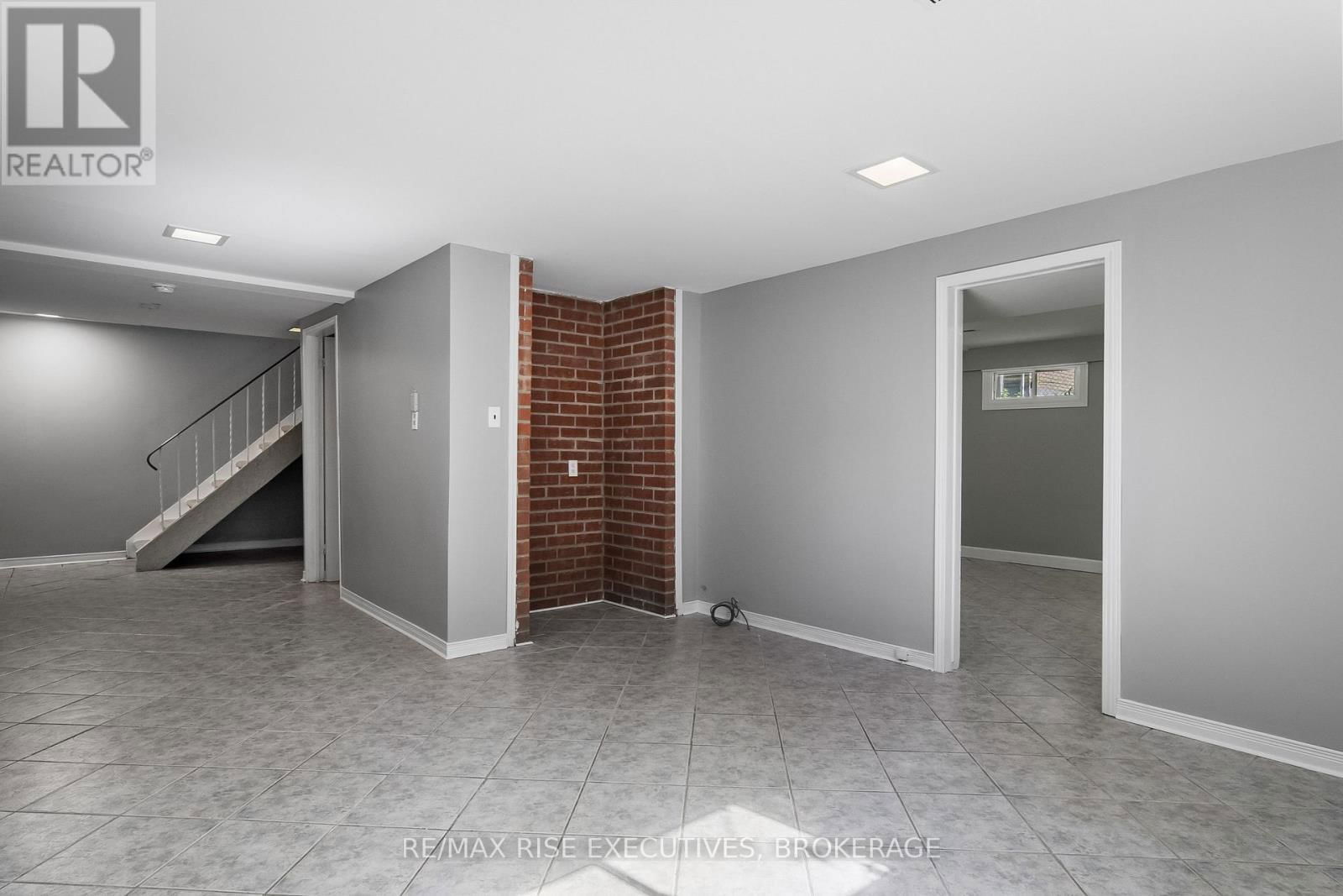 282 WELBORNE AVENUE Image 39