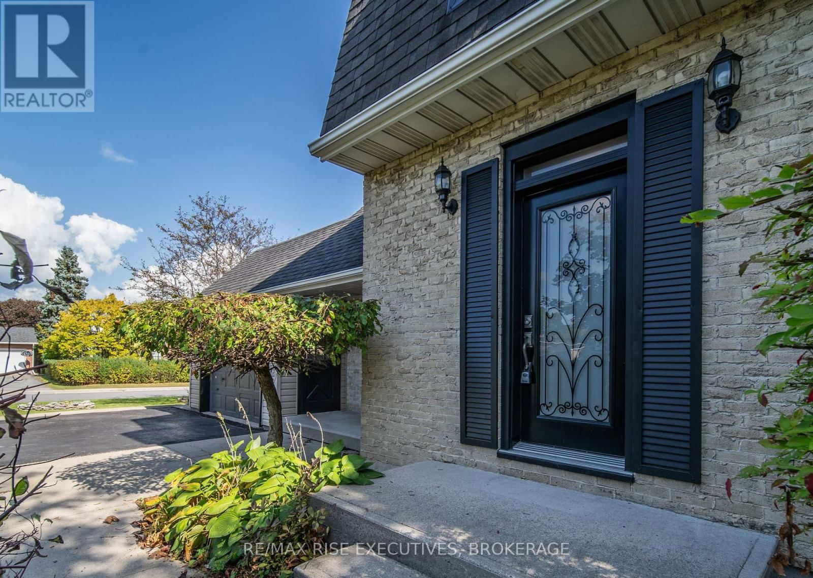 282 WELBORNE AVENUE Image 6