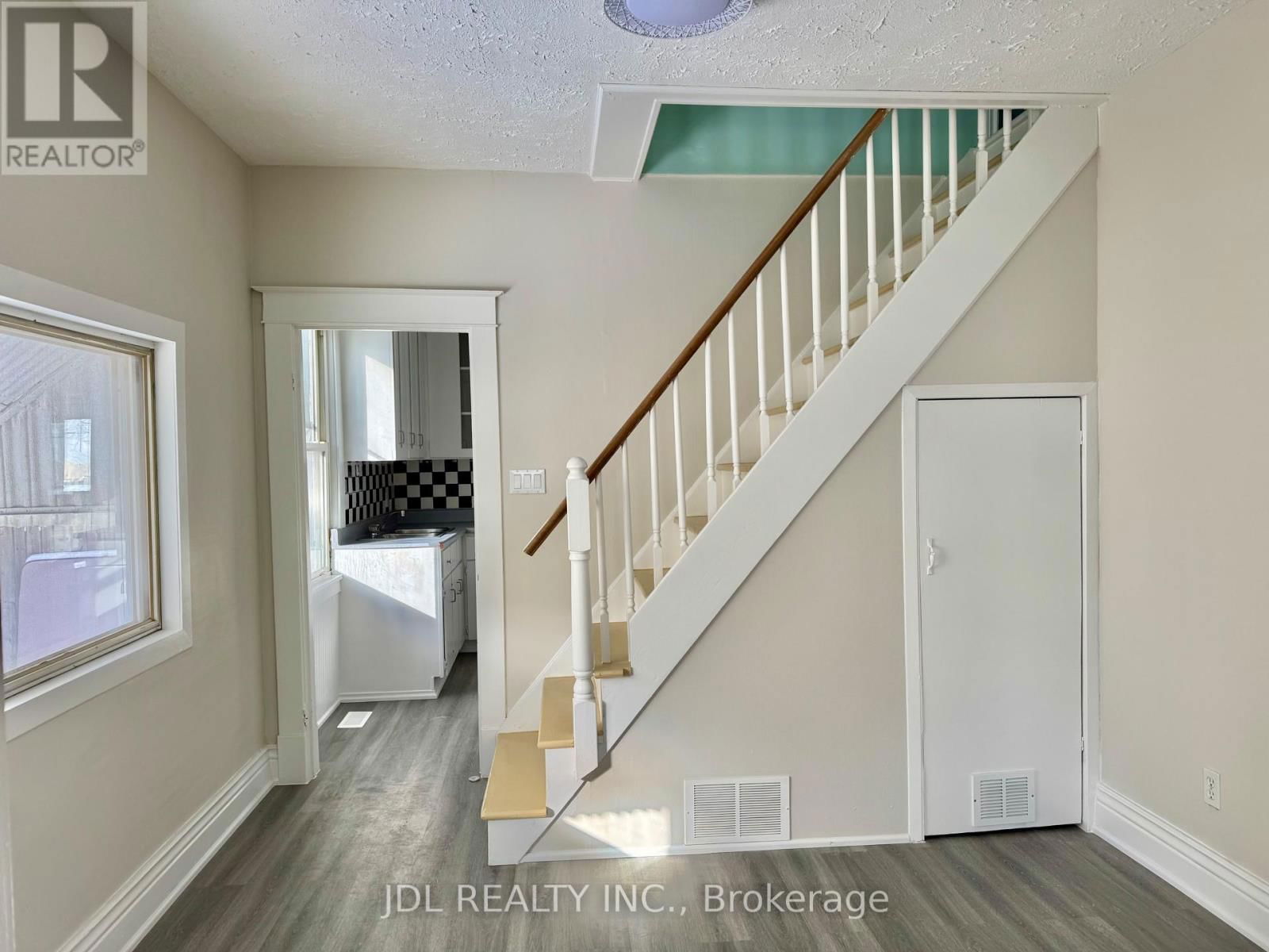 6269 ASH STREET Image 12