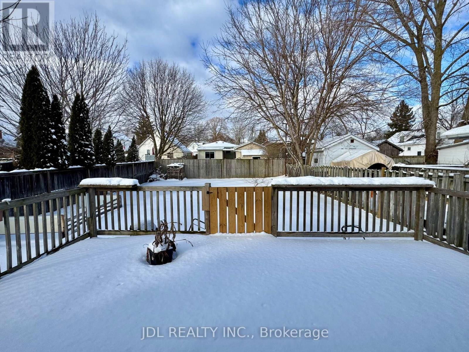 6269 ASH STREET Image 16
