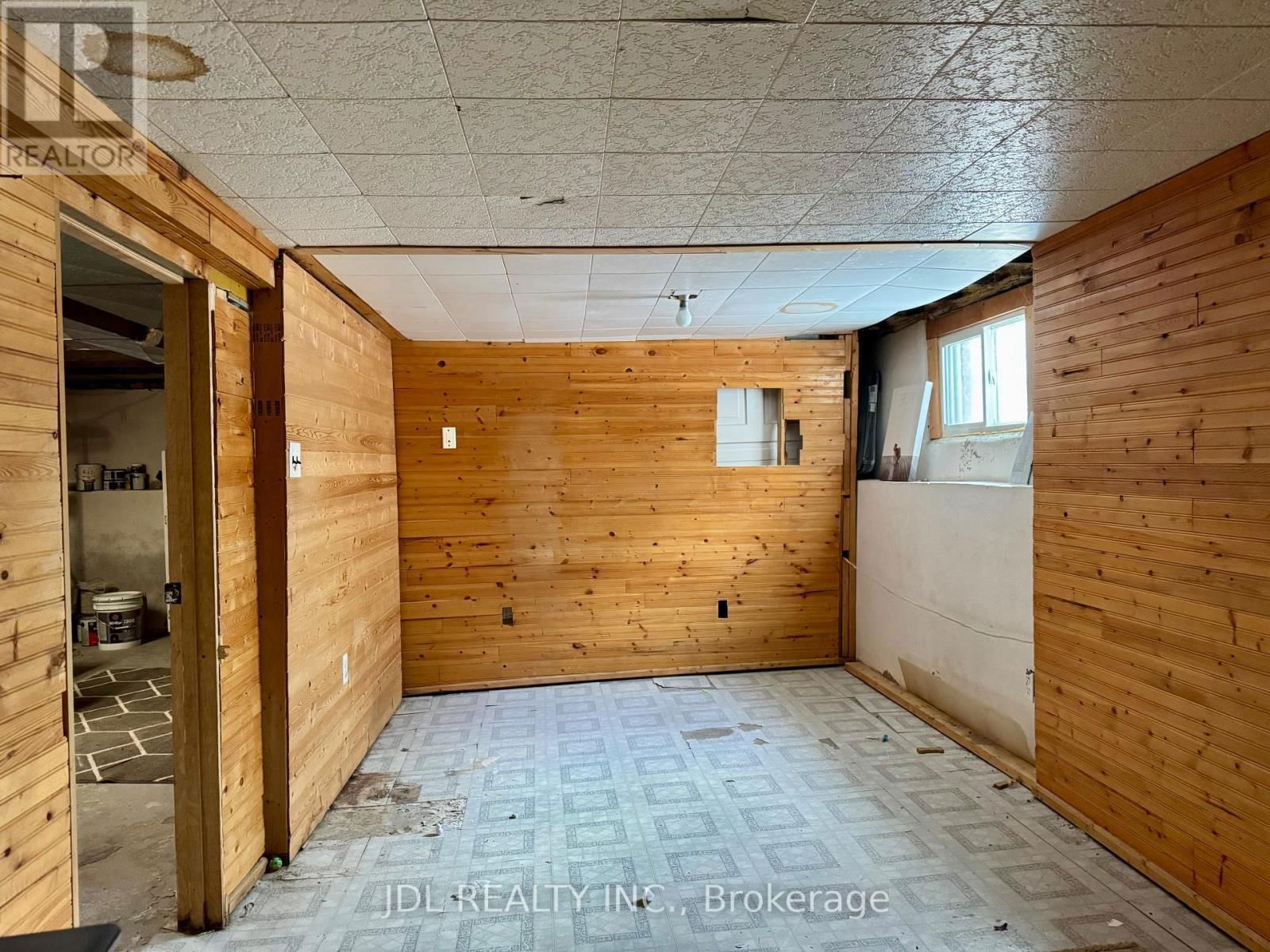 6269 ASH STREET Image 18