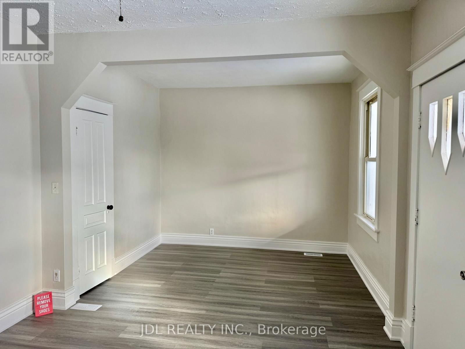 6269 ASH STREET Image 9