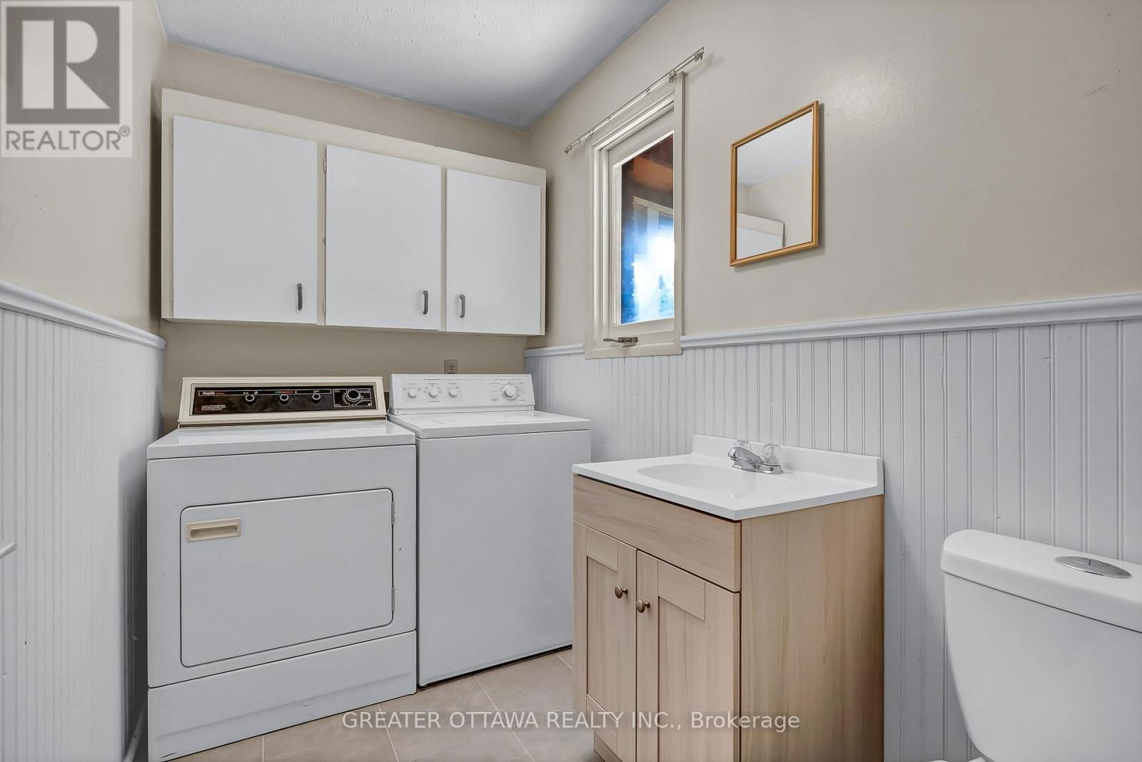 15 RUTHERFORD CRESCENT SOUTH Image 13