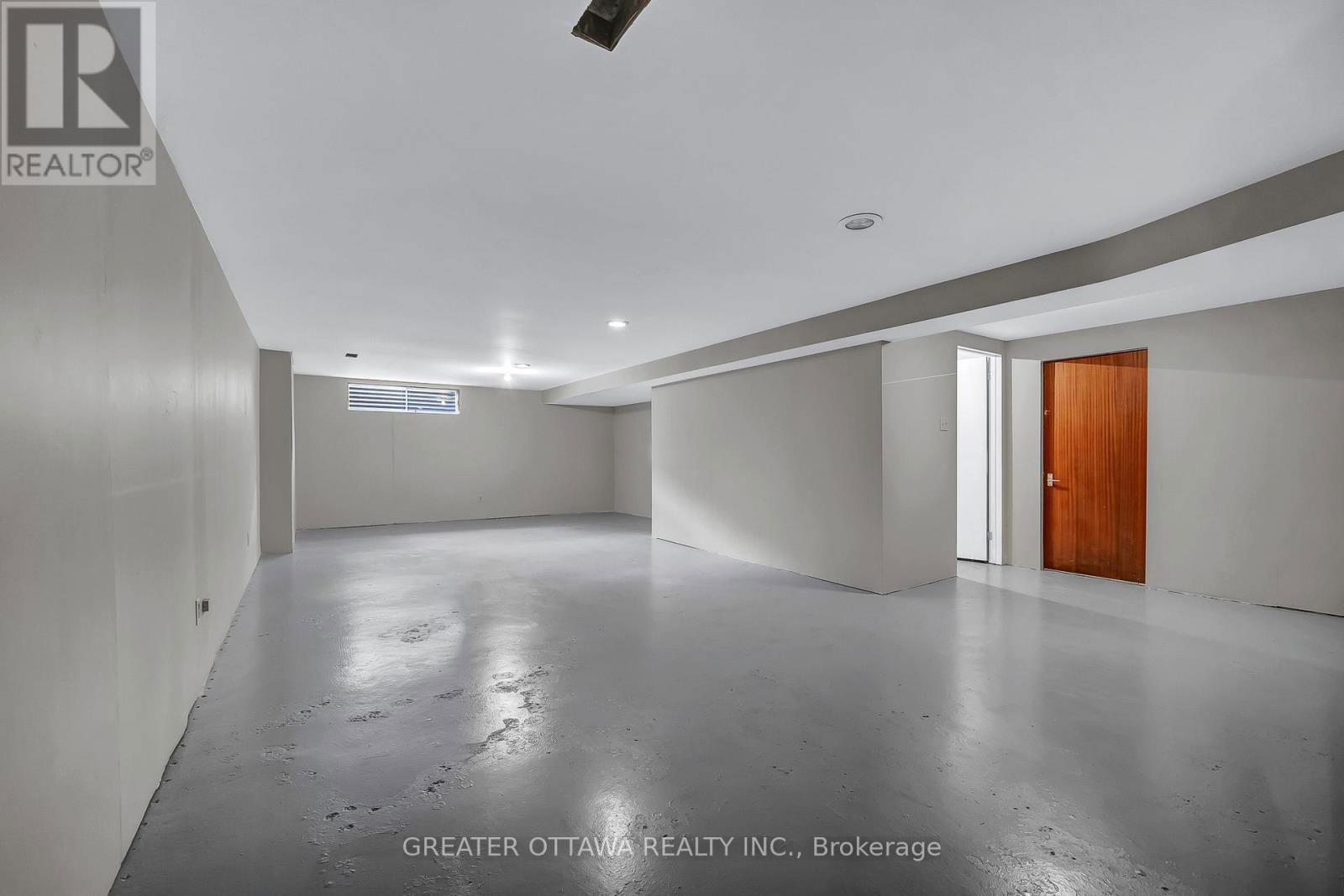 15 RUTHERFORD CRESCENT SOUTH Image 20