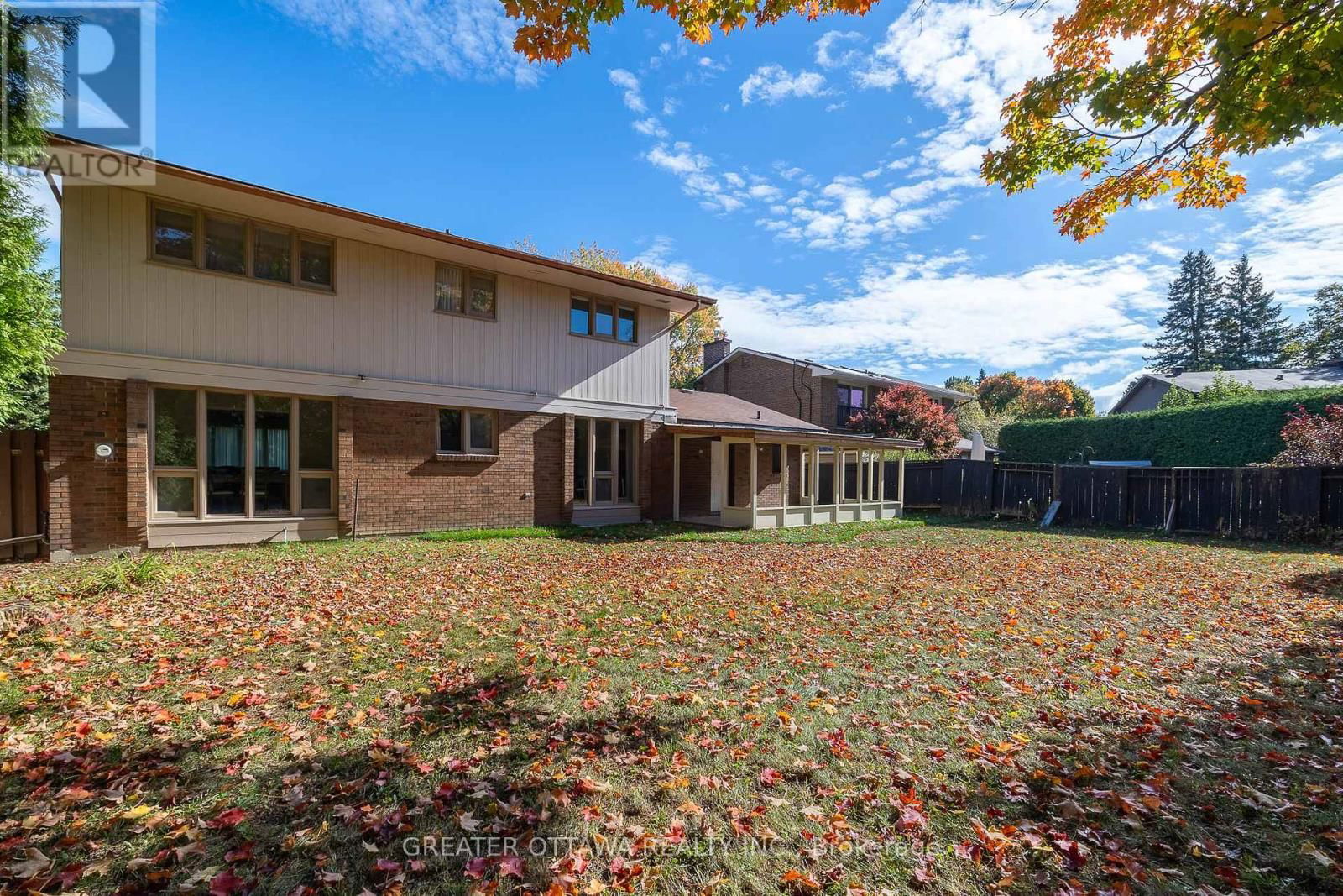15 RUTHERFORD CRESCENT SOUTH Image 22