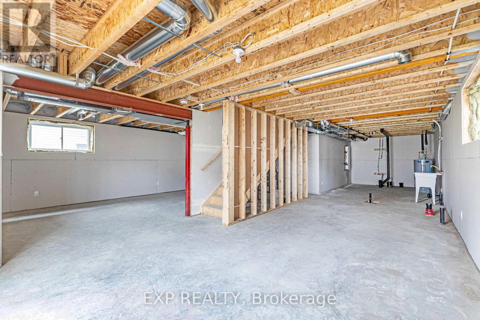 237 O'DONOVAN DRIVE Image 32