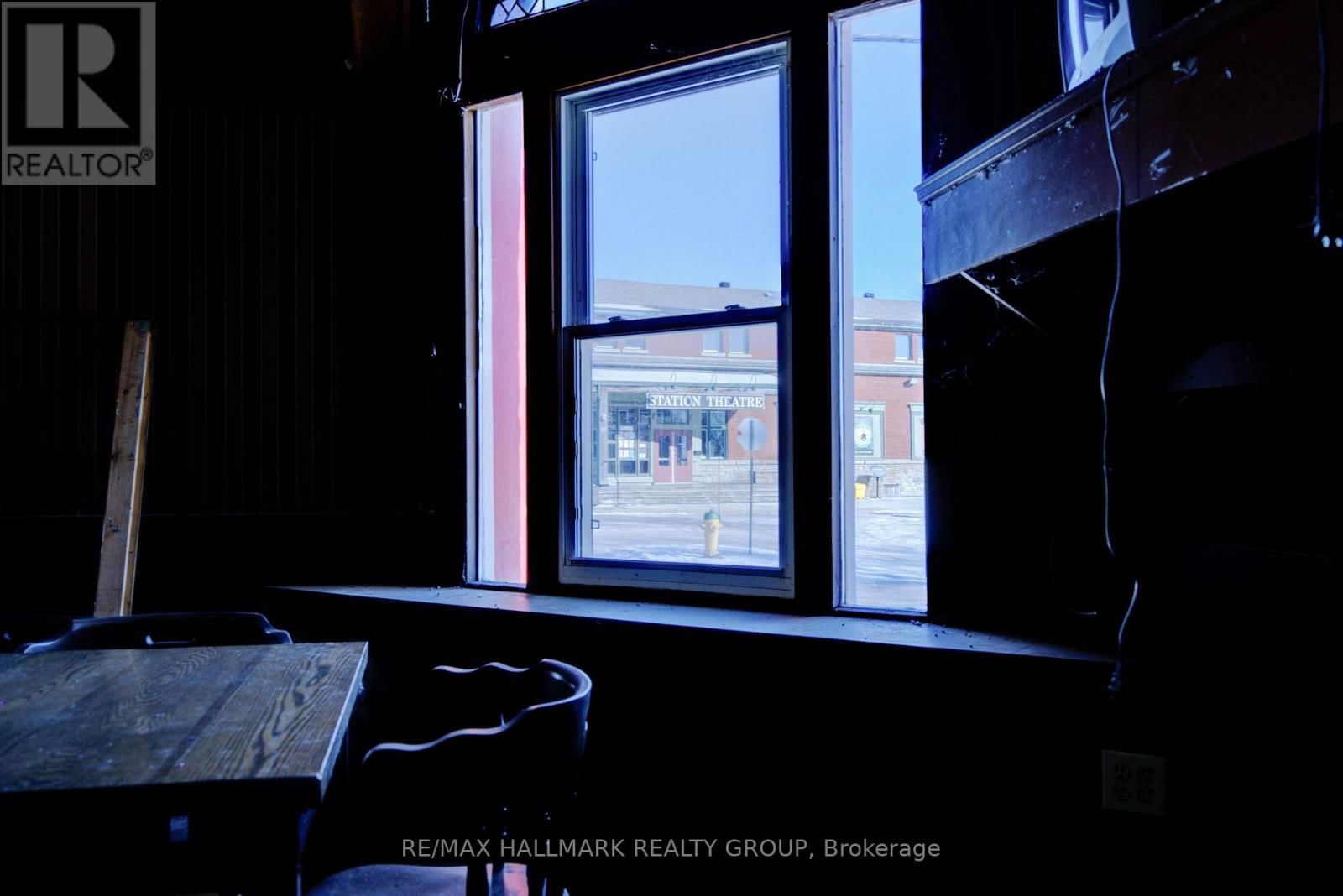 72 DANIEL STREET Image 14