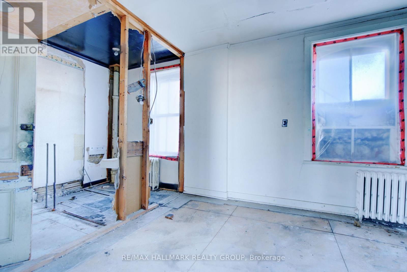 72 DANIEL STREET Image 17