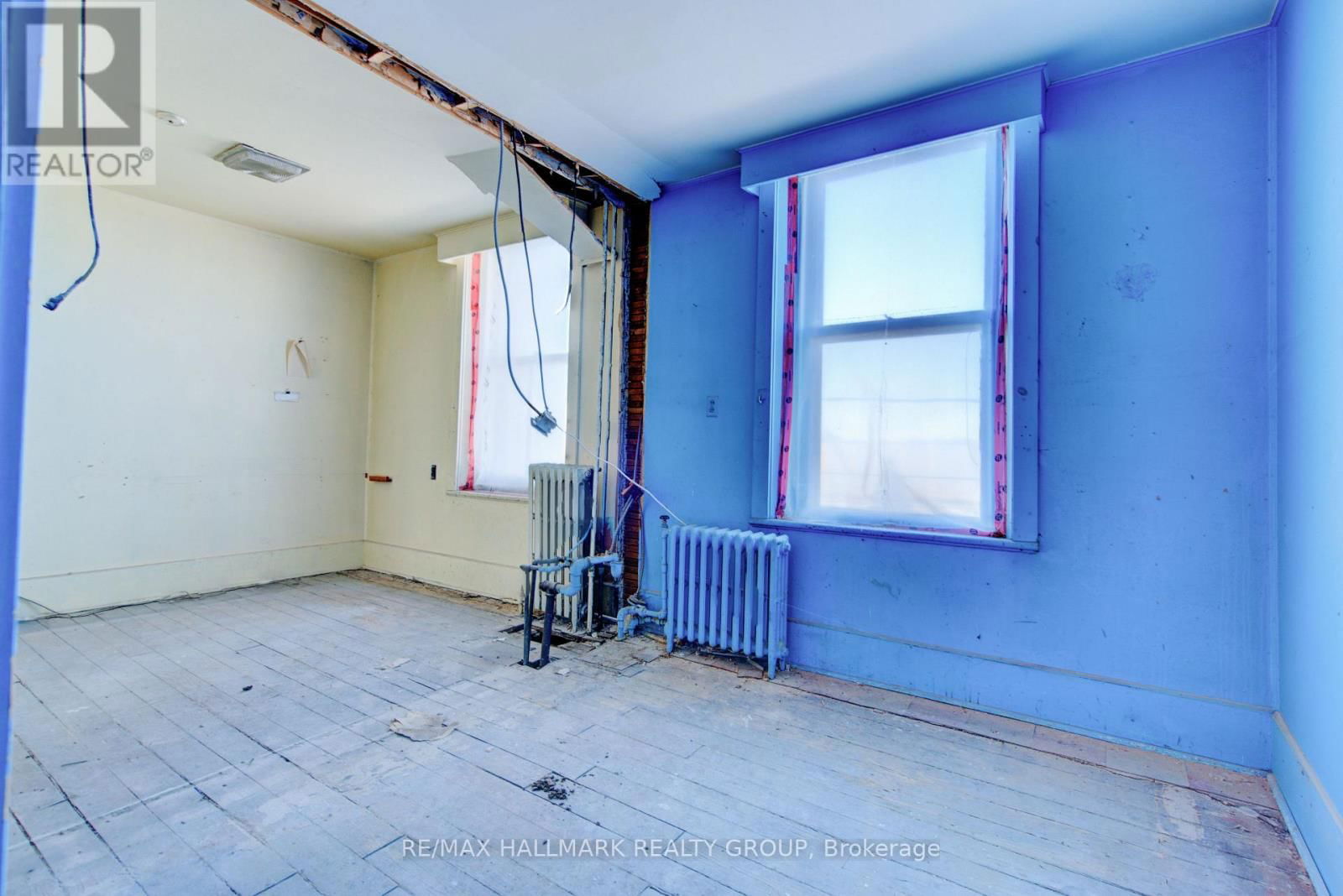 72 DANIEL STREET Image 19