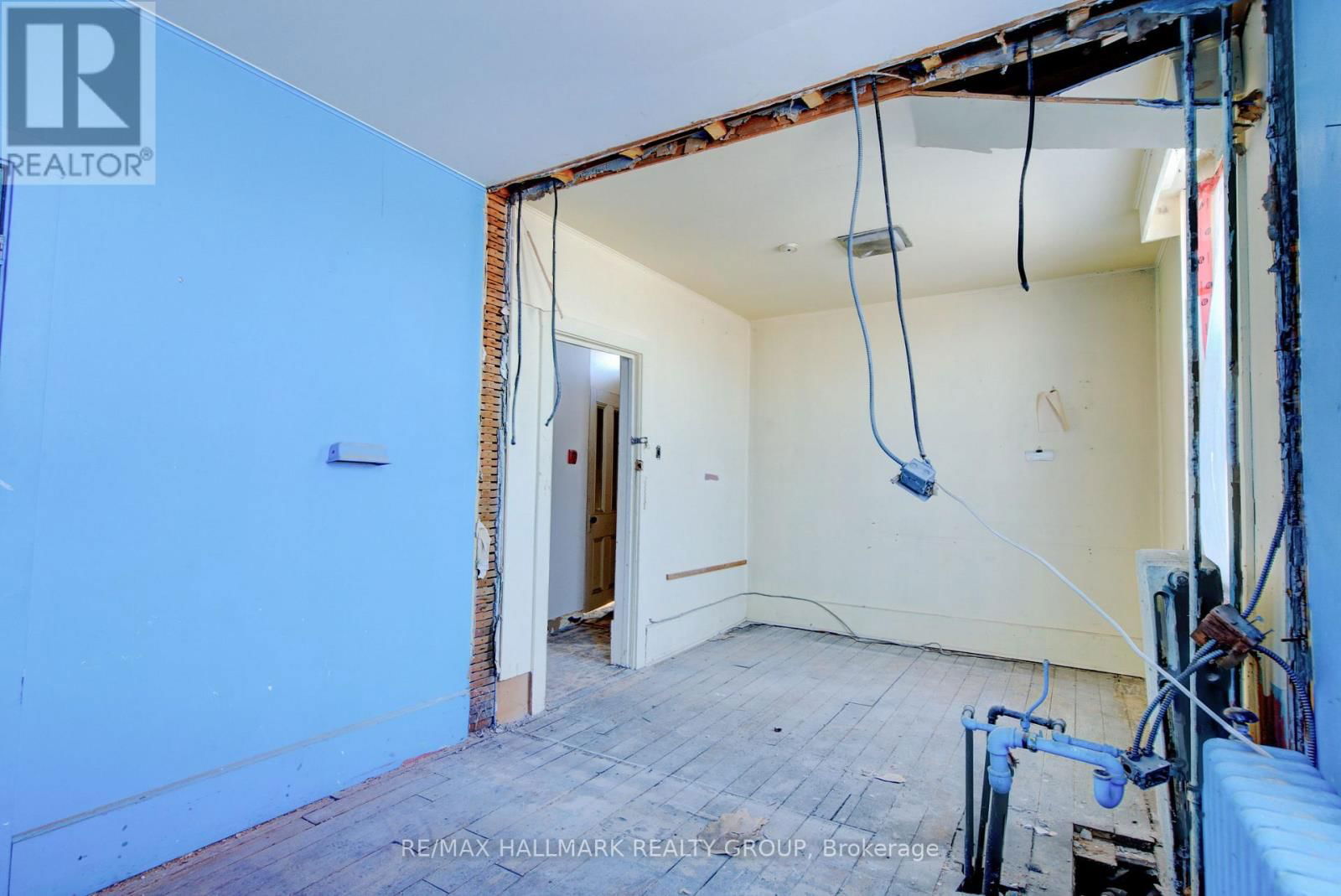 72 DANIEL STREET Image 20