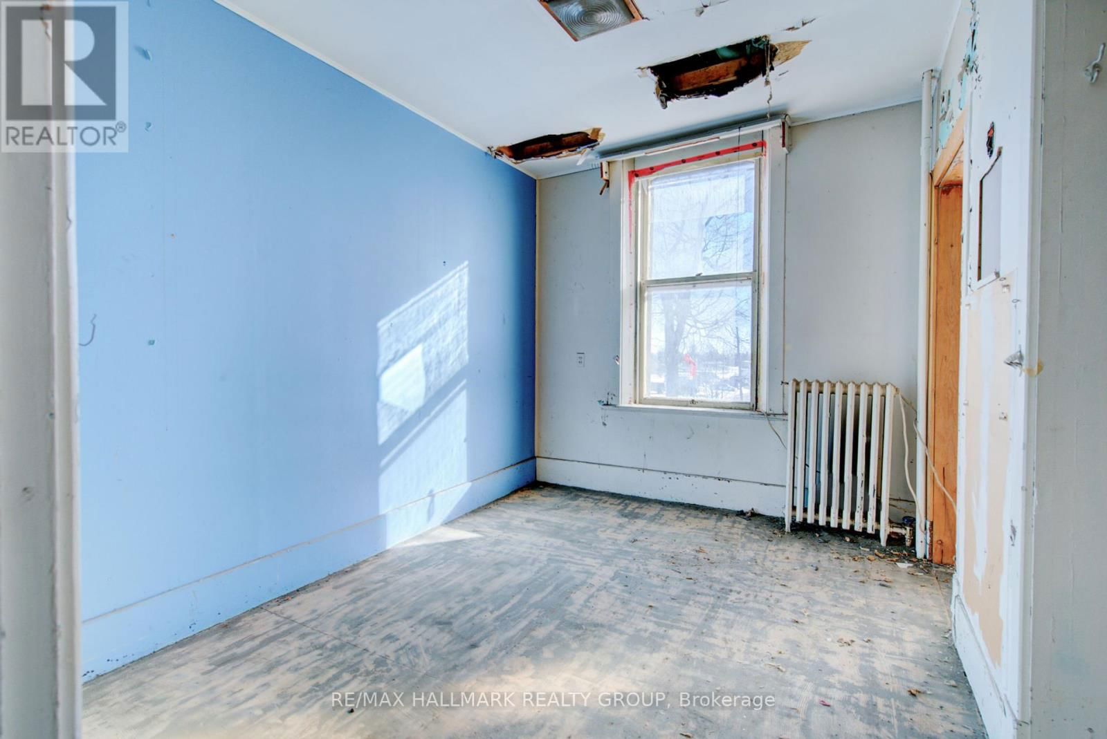 72 DANIEL STREET Image 22