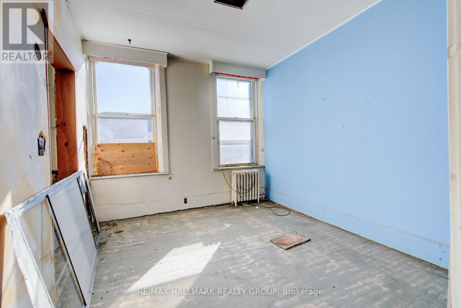 72 DANIEL STREET Image 23