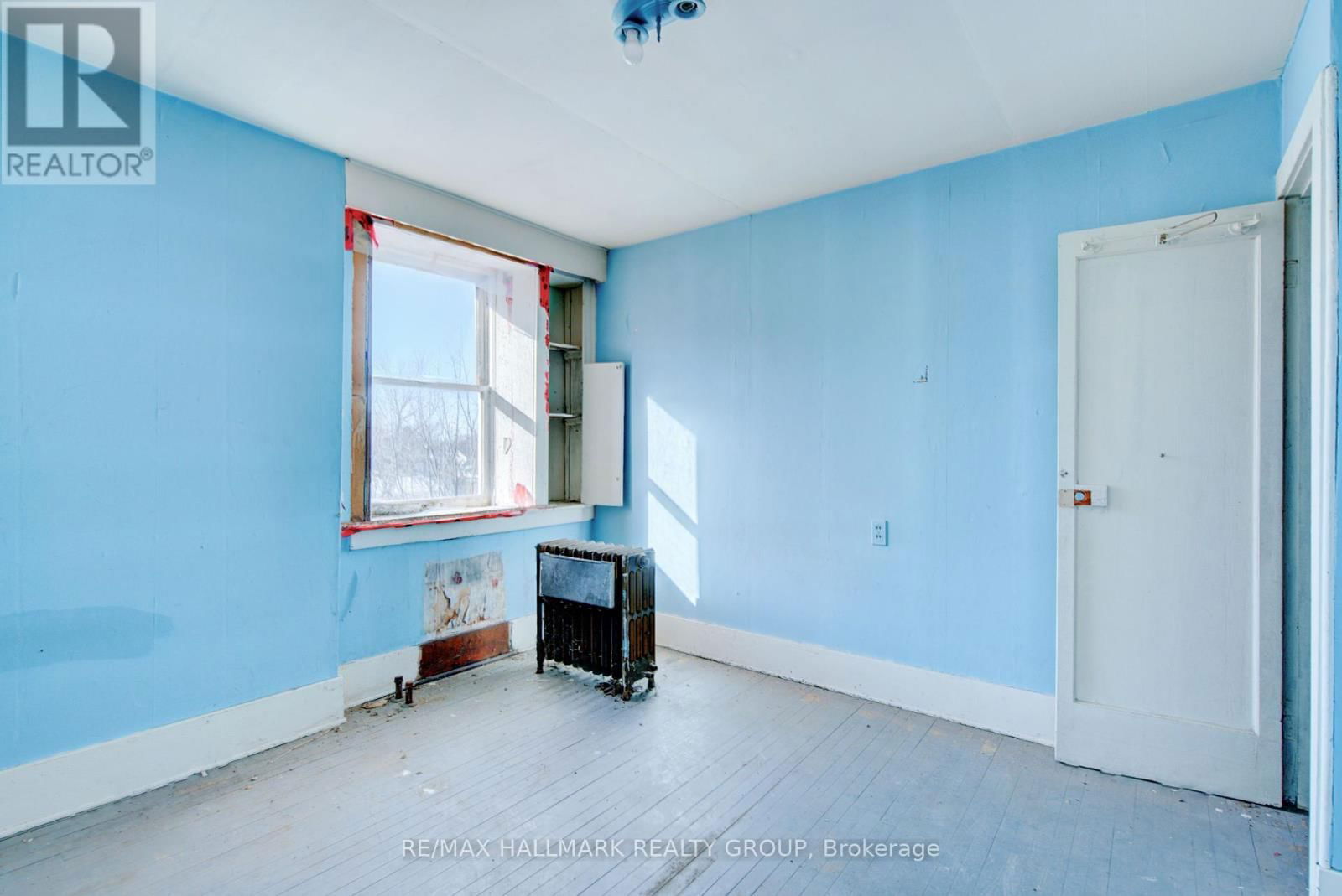 72 DANIEL STREET Image 36