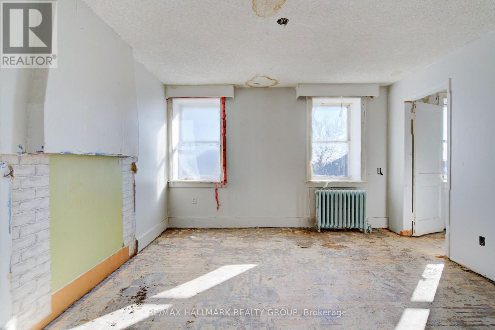 72 DANIEL STREET Image 39