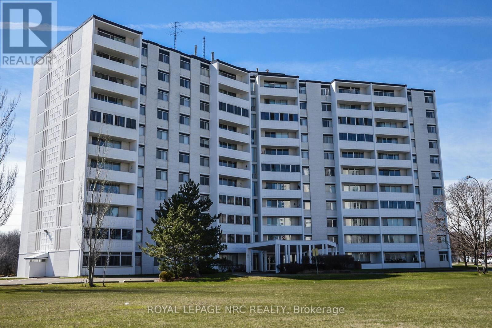 1107 - 35 TOWERING HEIGHTS BOULEVARD Image 1