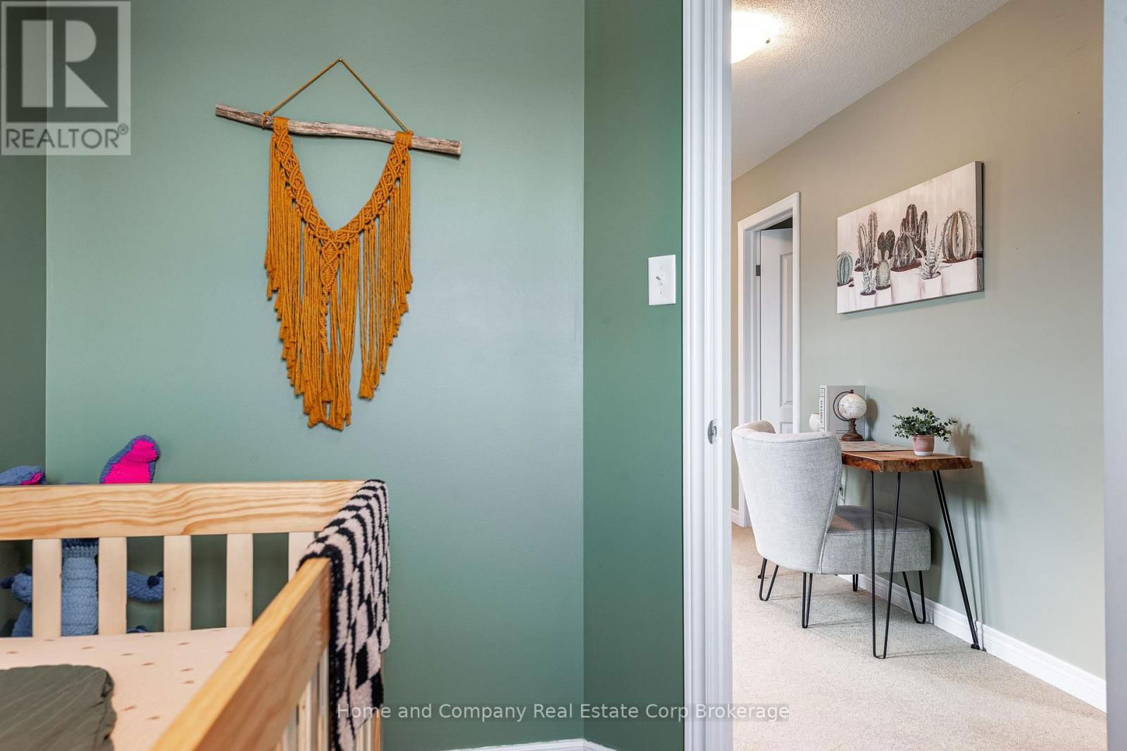 10 BROWN STREET Image 24