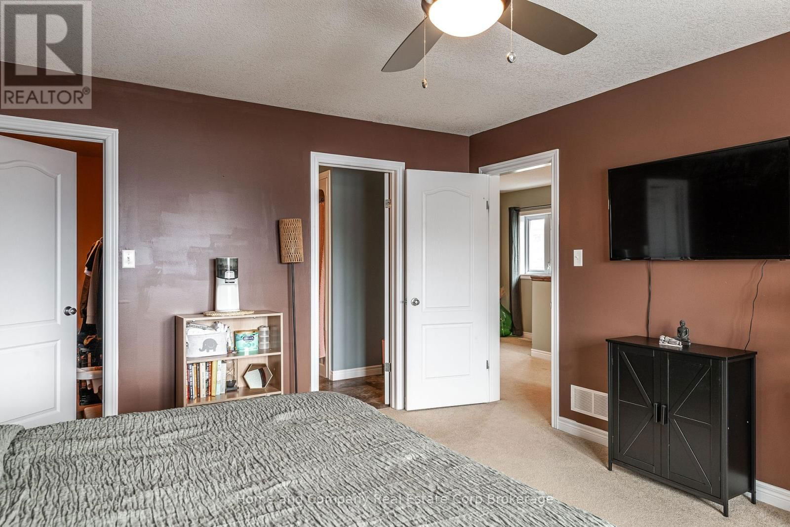 10 BROWN STREET Image 34