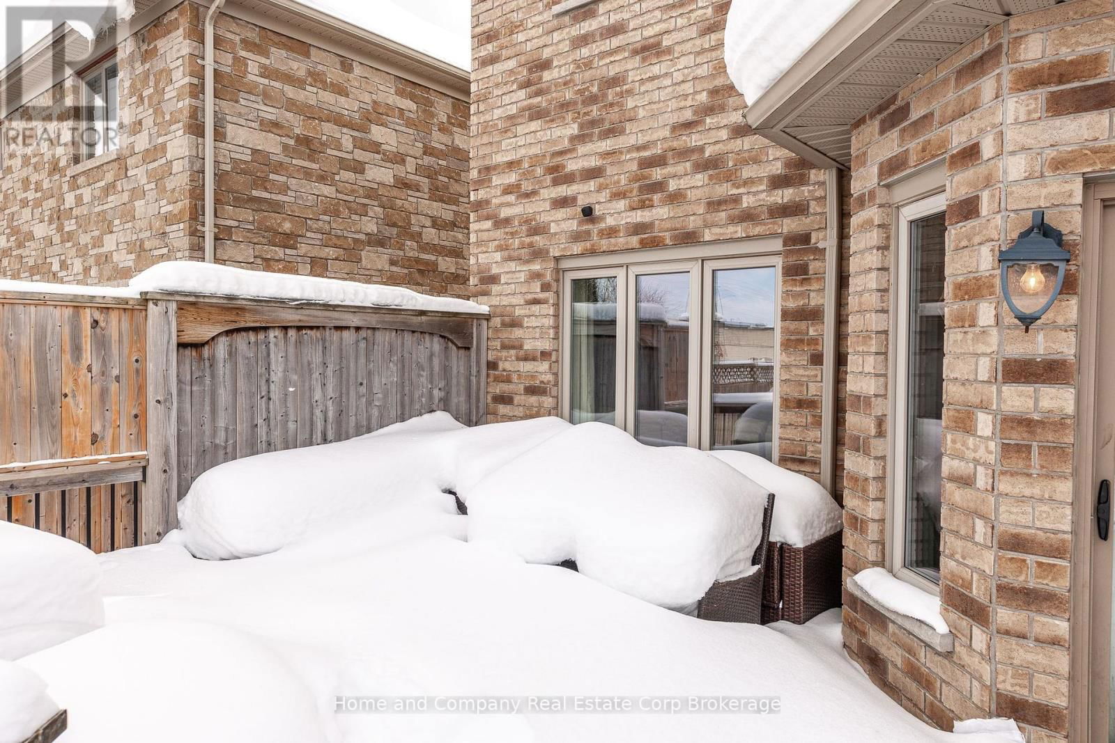 10 BROWN STREET Image 39