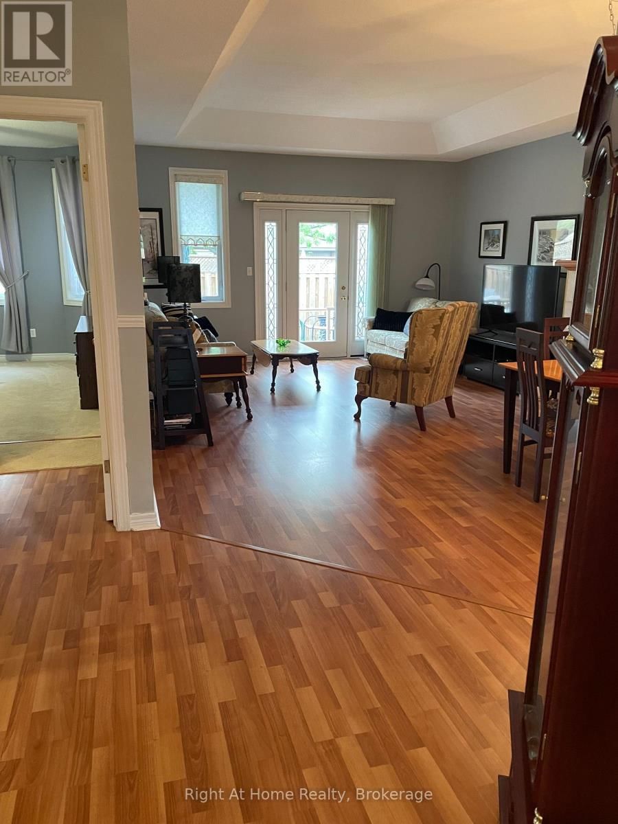 84 GREENTRAIL DRIVE WEST Image 18
