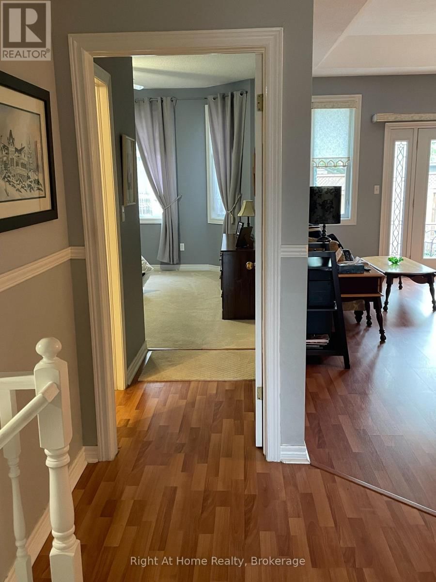 84 GREENTRAIL DRIVE WEST Image 37