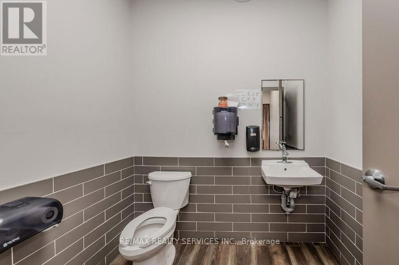 Image #1 of Restaurant for Sale at Highland, Kitchener, Ontario