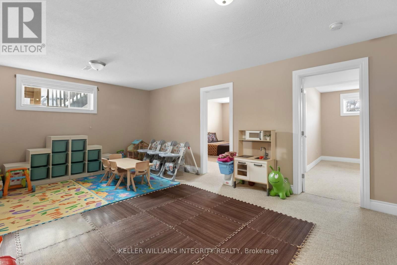 101 THIVIERGE COURT Image 12