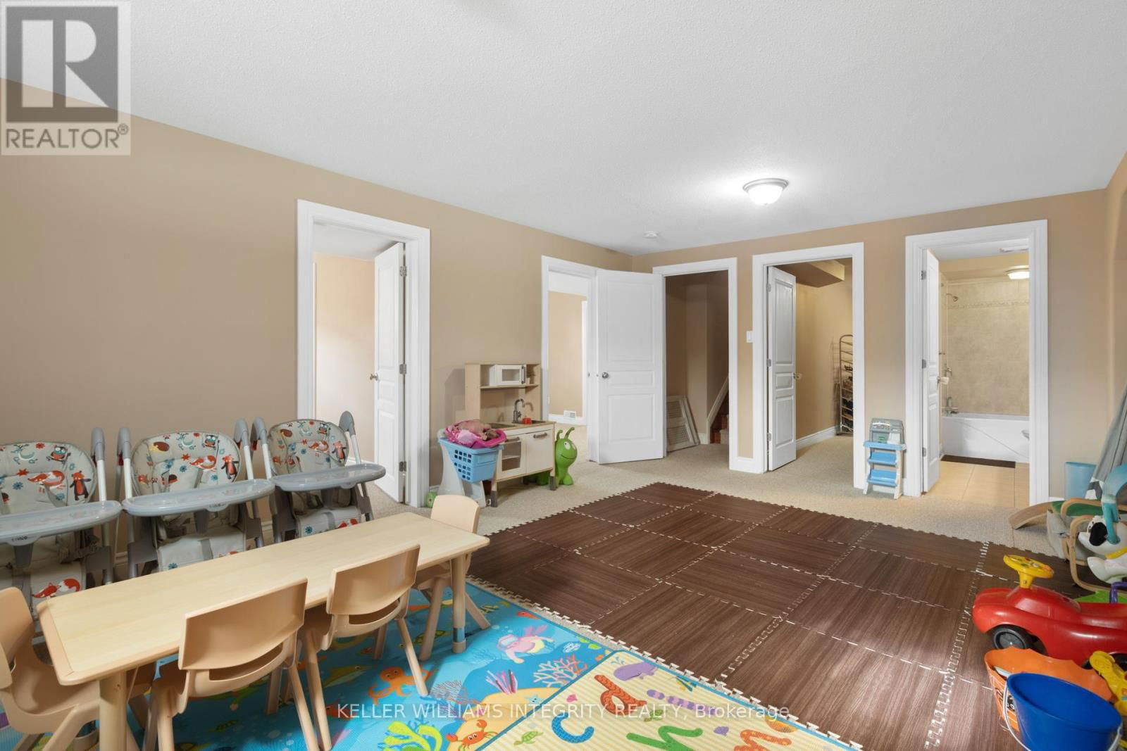 101 THIVIERGE COURT Image 15