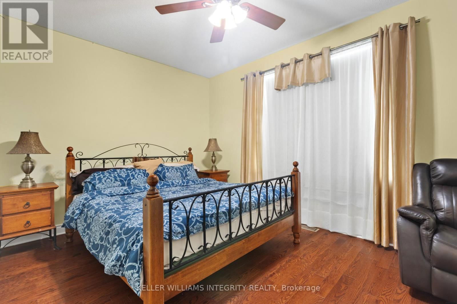 101 THIVIERGE COURT Image 26