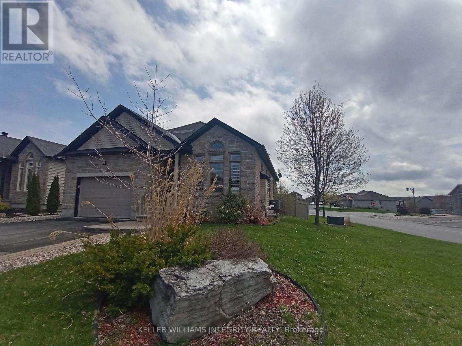 101 THIVIERGE COURT Image 3
