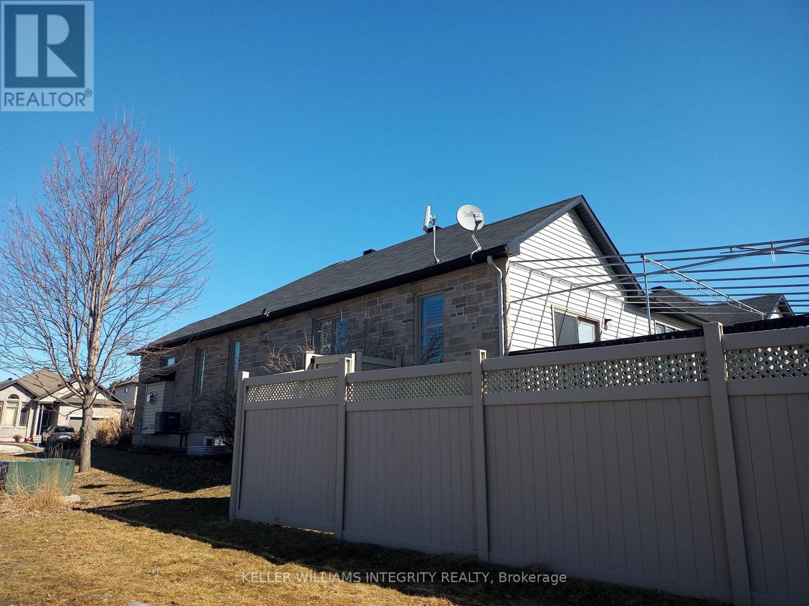 101 THIVIERGE COURT Image 33