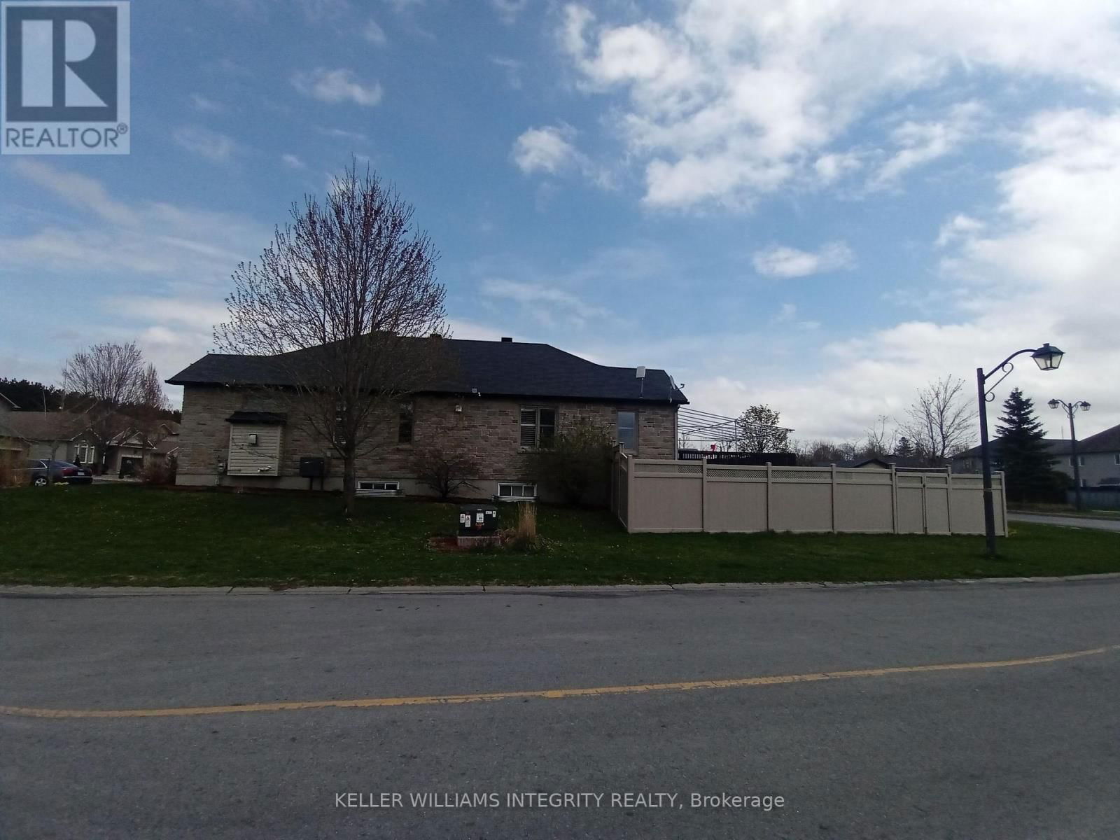 101 THIVIERGE COURT Image 36