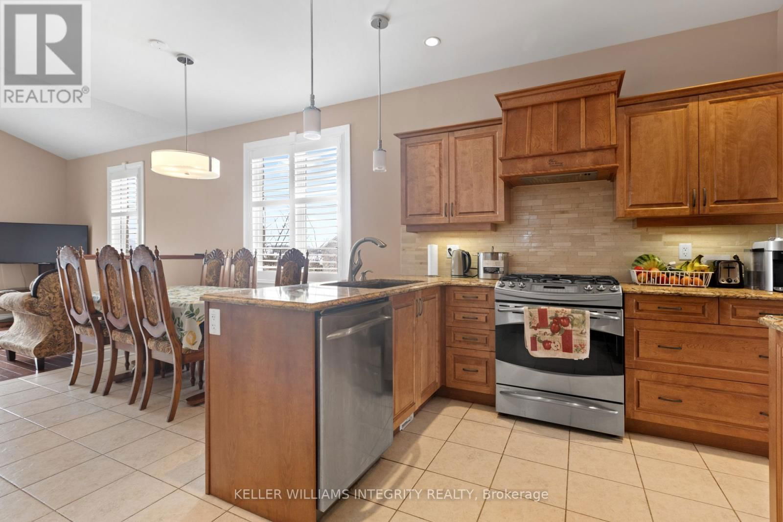 101 THIVIERGE COURT Image 5