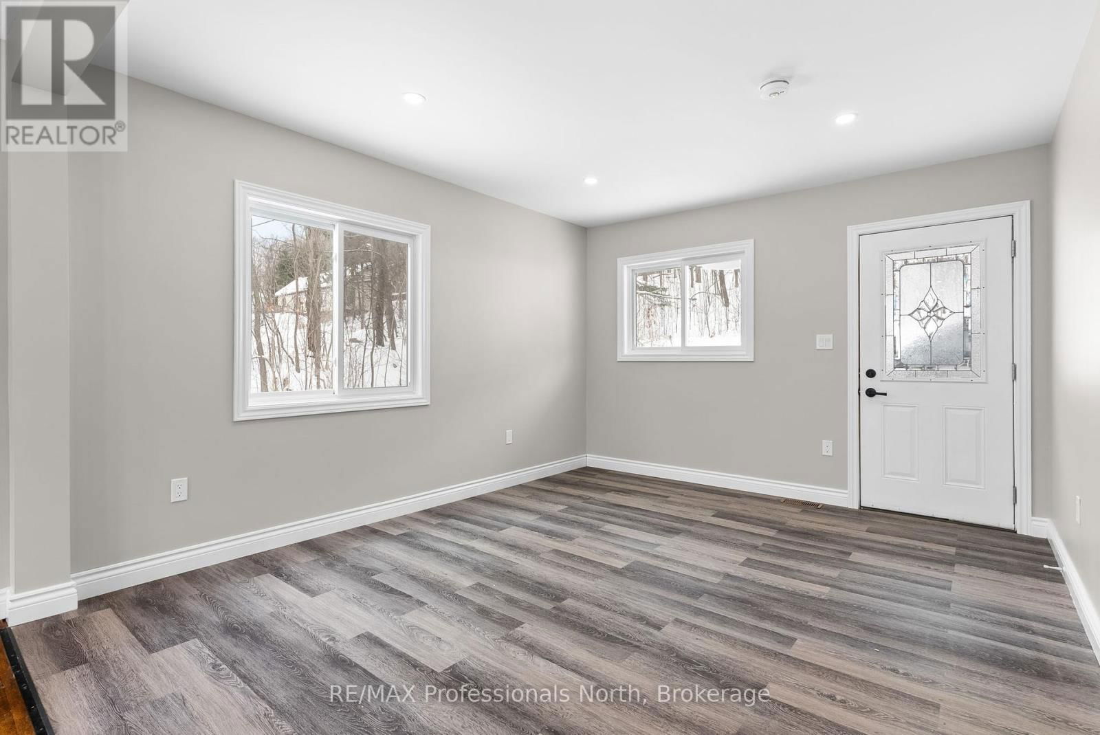 305 FALCON ROAD Image 10