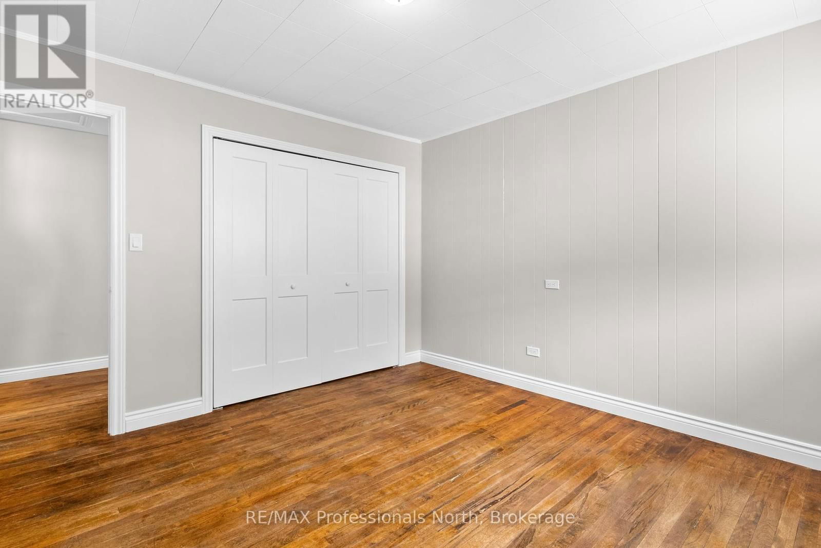 305 FALCON ROAD Image 12