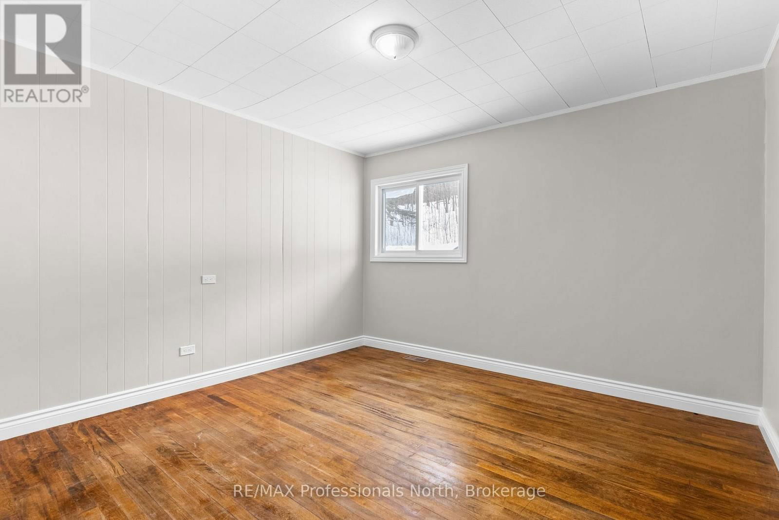 305 FALCON ROAD Image 13