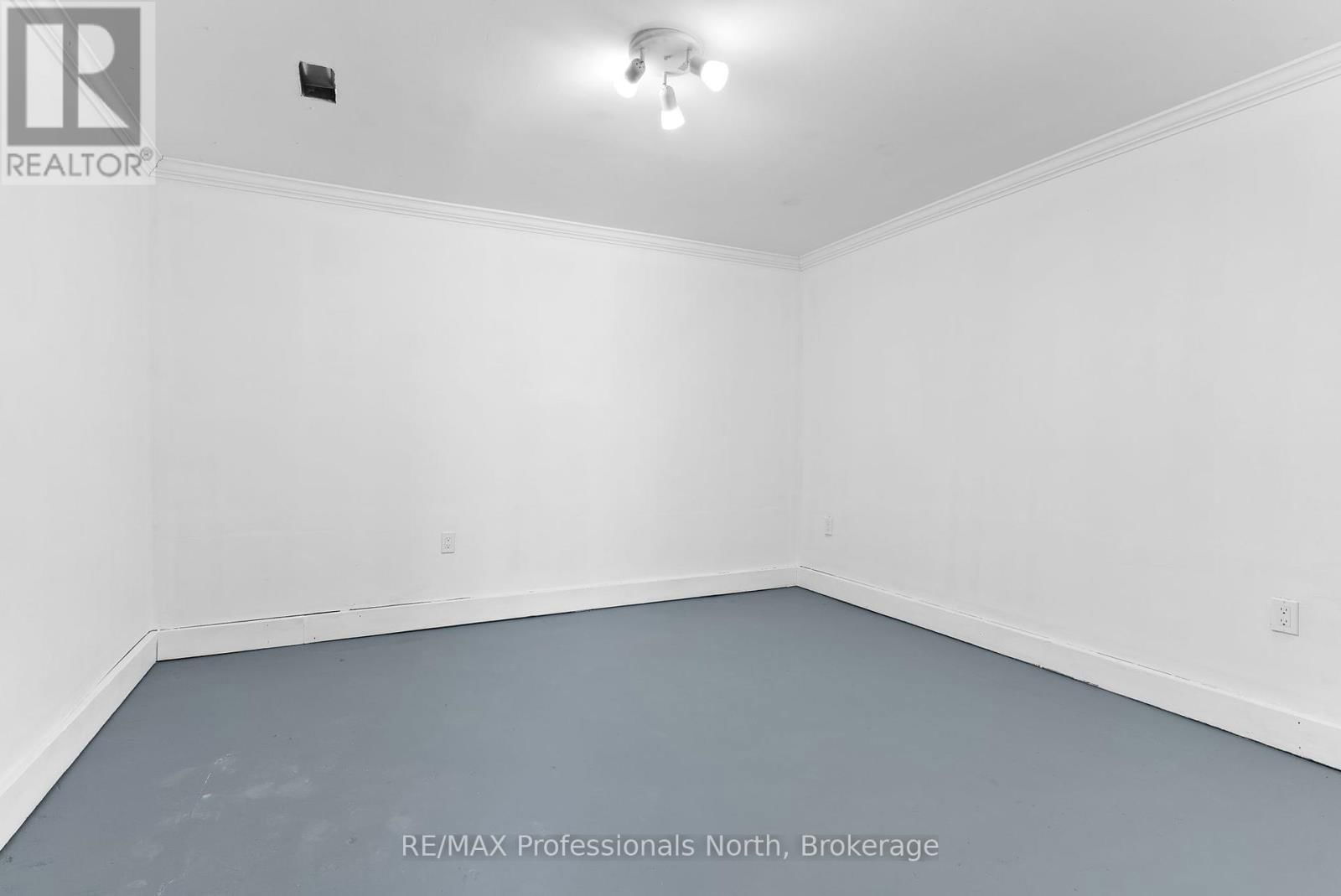 305 FALCON ROAD Image 21