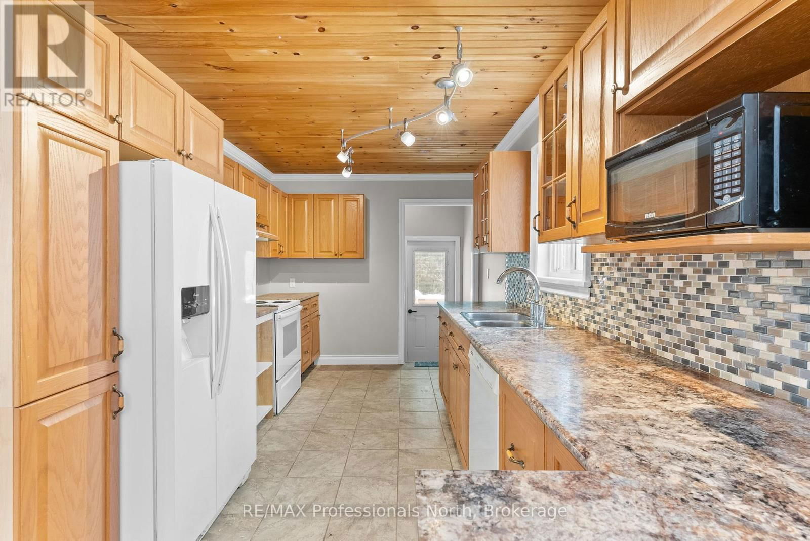 305 FALCON ROAD Image 4