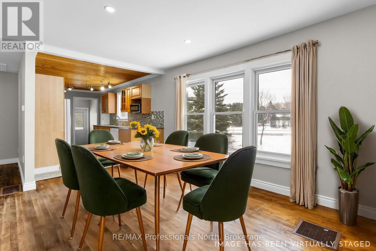 305 FALCON ROAD Image 9